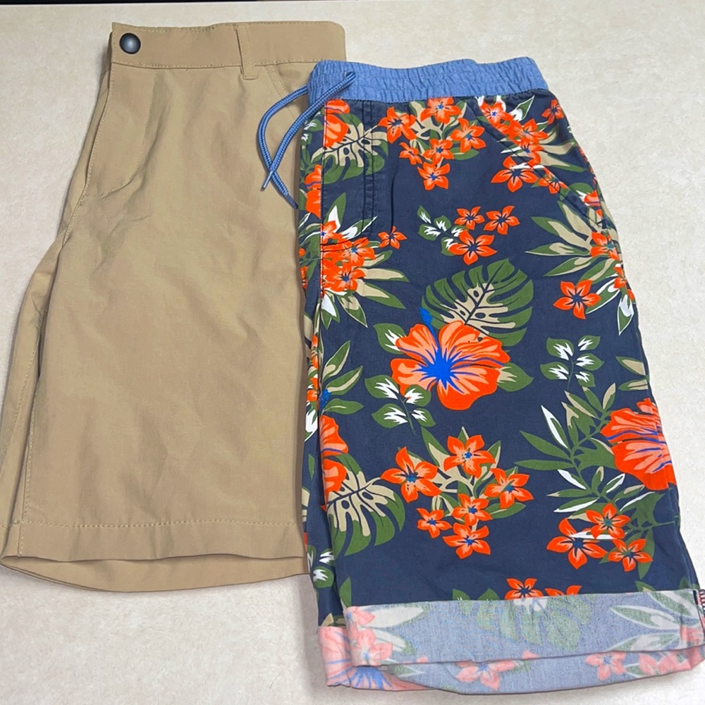 Boy’s Shorts Bundle Khaki and Tropical Print Print Size XL 14